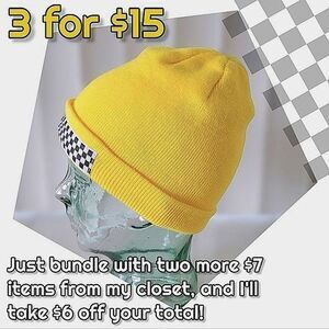 NWOT Ardene short yellow checkerboard brim toque